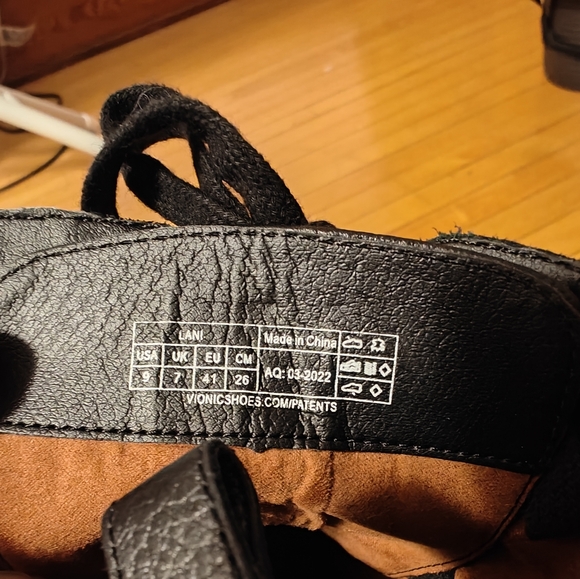 Vionic combat boots black sz 9 women - Picture 5 of 9